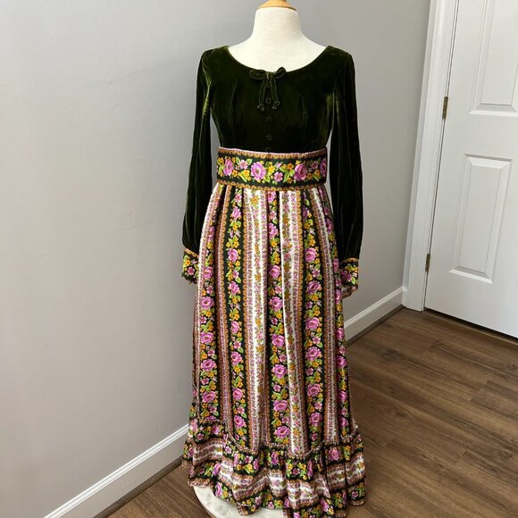 Vintage 70s Velvet Floral Cottage Prairie Peasant Maxi Dress Sz S - Picture 1 of 14
